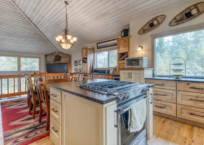 Great Kitchen, Ac, Sharc Access, Hot Tub, Bring Pet!