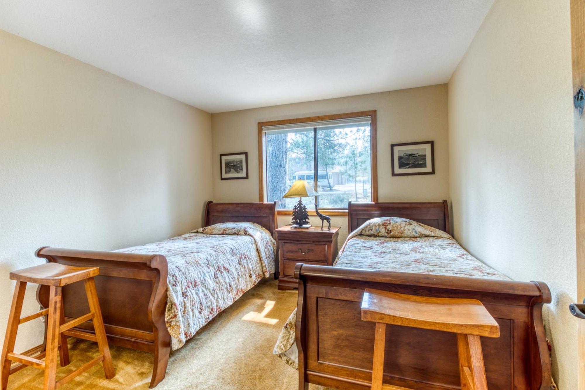 Great Kitchen, Ac, Sharc Access, Hot Tub, Bring Pet! * Sunriver