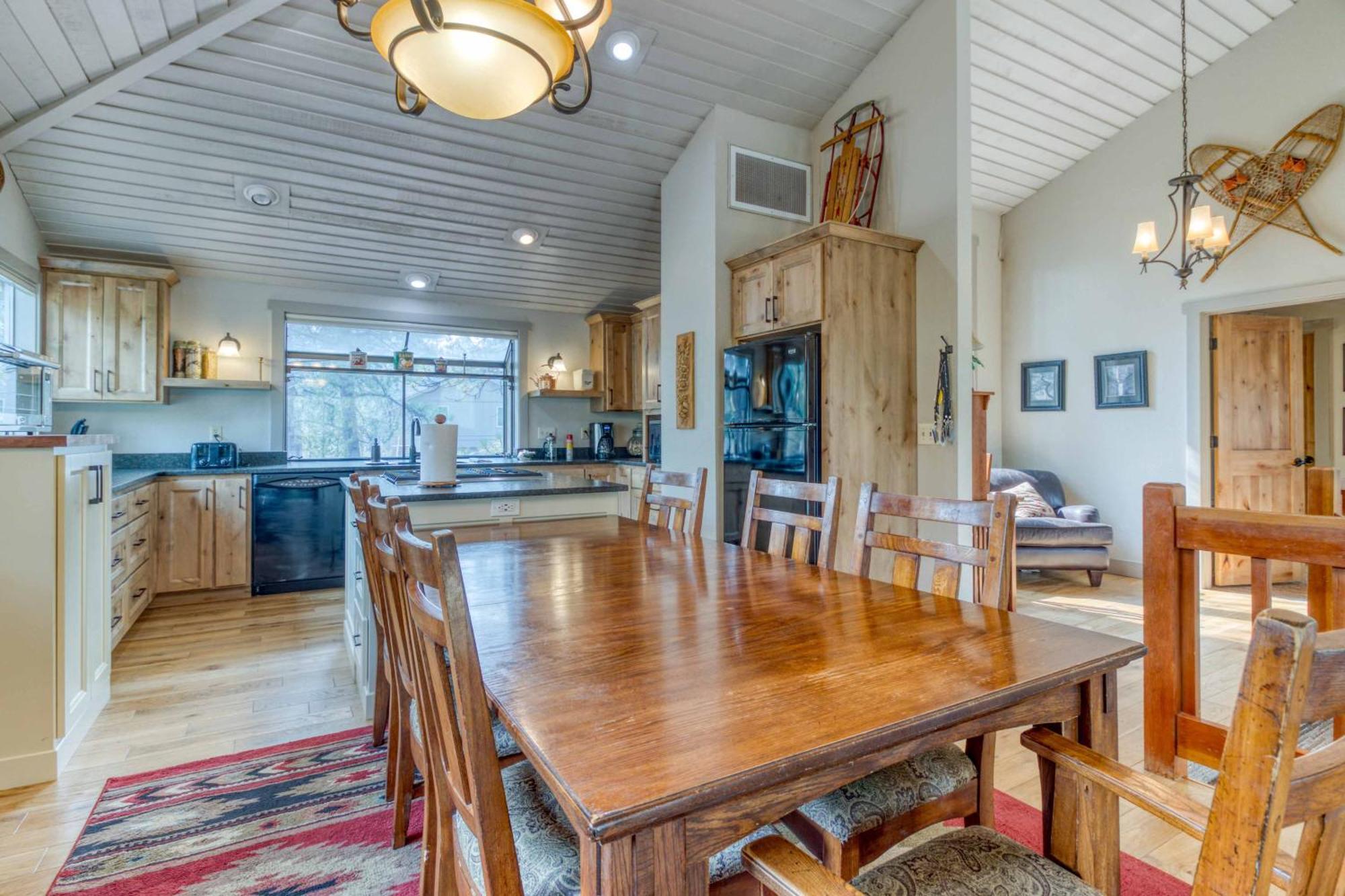 Great Kitchen, Ac, Sharc Access, Hot Tub, Bring Pet! *